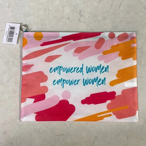 Thrive Causemetics Makeup Bag NWT - Picture 2 of 4